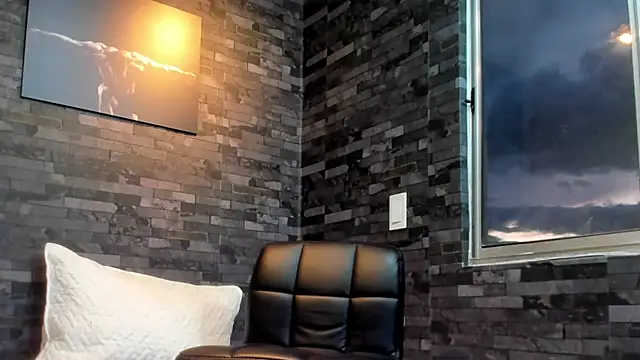 Snapshot of BruceDallas chatting on 11-30-25, 10:58 BruceDallas online show from 11-30-25, 10:58