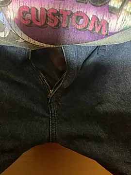 Snapshot of 114514hlove chatting on 10-27-25, 09:13 114514hlove online show from 10-27-25, 09:13