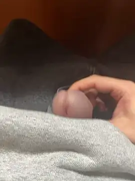 Snapshot of 114514hlove chatting on 11-17-25, 01:33 114514hlove online show from 11-17-25, 01:33