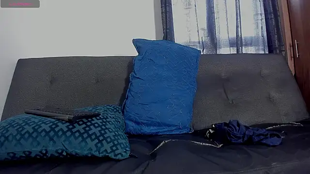 Snapshot of curt_xxx chatting on 10-22-25, 05:24 curt xxx online show from 10-22-25, 05:24