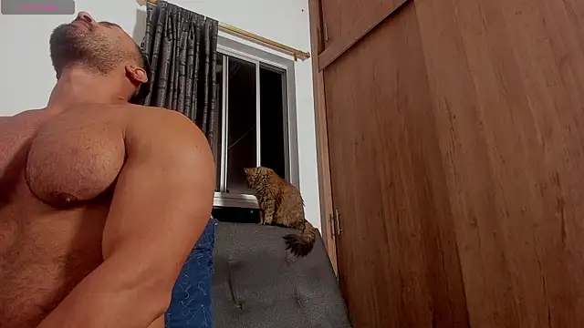 Snapshot of curt_xxx chatting on 12-04-25, 01:26 curt xxx online show from 12-04-25, 01:26