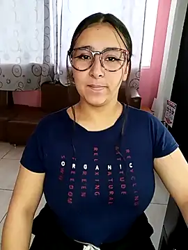 Snapshot of Cute_Penelope chatting on 01-10-25, 12:04 Cute Penelope online show from 01-10-25, 12:04