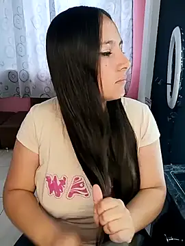 Snapshot of Cute_Penelope chatting on 02-03-25, 12:03 Cute Penelope online show from 02-03-25, 12:03