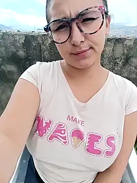 Snapshot of Cute_Penelope chatting on 02-03-25, 03:06 Cute Penelope online show from 02-03-25, 03:06