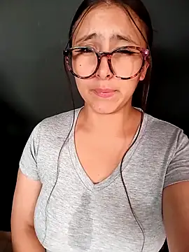 Snapshot of Cute_Penelope chatting on 02-04-25, 03:15 Cute Penelope online show from 02-04-25, 03:15