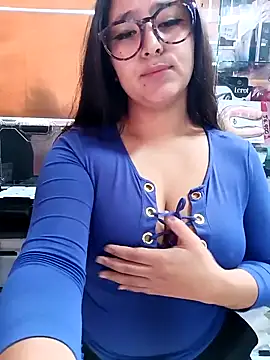 Snapshot of Cute_Penelope chatting on 02-17-25, 03:09 Cute Penelope online show from 02-17-25, 03:09