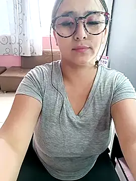 Snapshot of Cute_Penelope chatting on 02-25-25, 03:16 Cute Penelope online show from 02-25-25, 03:16