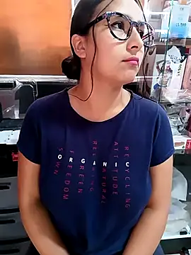 Snapshot of Cute_Penelope chatting on 02-26-25, 03:08 Cute Penelope online show from 02-26-25, 03:08
