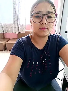 Snapshot of Cute_Penelope chatting on 02-26-25, 06:11 Cute Penelope online show from 02-26-25, 06:11