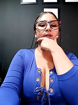 Snapshot of Cute_Penelope chatting on 03-07-25, 06:11 Cute Penelope online show from 03-07-25, 06:11
