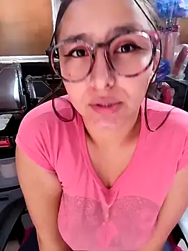 Snapshot of Cute_Penelope chatting on 03-11-25, 03:12 Cute Penelope online show from 03-11-25, 03:12