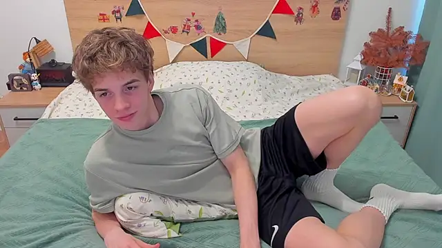 Snapshot of Fandi_777 chatting on 01-17-26, 09:47 Fandi 777 online show from 01-17-26, 09:47