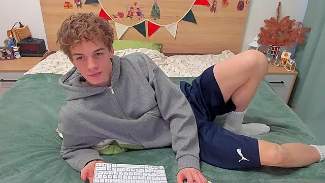 Snapshot of Fandi_777 chatting on 01-19-26, 07:23 Fandi 777 online show from 01-19-26, 07:23