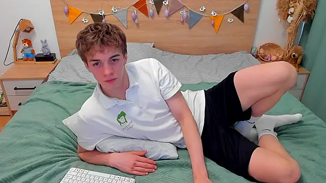 Snapshot of Fandi_777 chatting on 02-24-26, 06:55 Fandi 777 online show from 02-24-26, 06:55