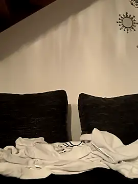 Snapshot of LadySaraah34 chatting on 11-13-25, 11:14 LadySaraah34 online show from 11-13-25, 11:14