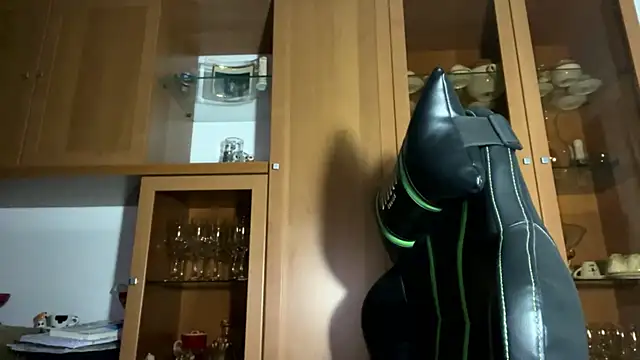 Hank 04 online show from 12-15-24, 12:07