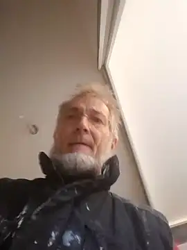 Snapshot of 60philippe chatting on 12-08-24, 02:19 60philippe online show from 12-08-24, 02:19