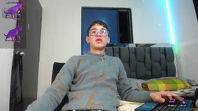 Snapshot of Mr_daren_ chatting on 01-28-25, 08:47 Mr daren online show from 01-28-25, 08:47
