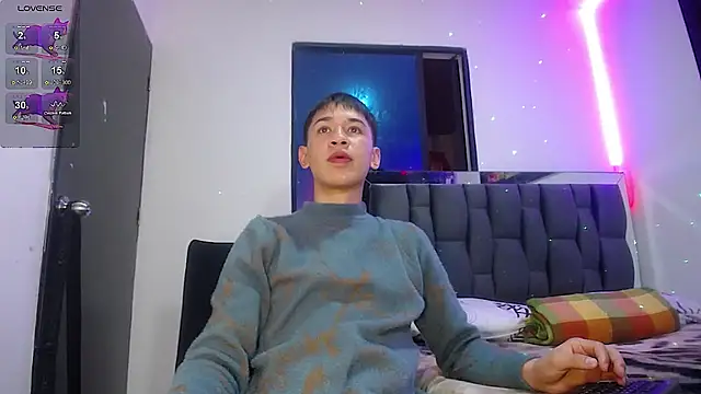 Snapshot of Mr_daren_ chatting on 02-15-25, 05:17 Mr daren online show from 02-15-25, 05:17