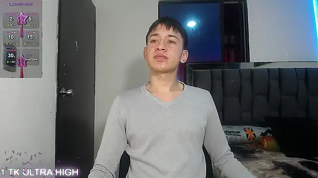 Snapshot of Mr_daren_ chatting on 03-12-25, 05:49 Mr daren online show from 03-12-25, 05:49