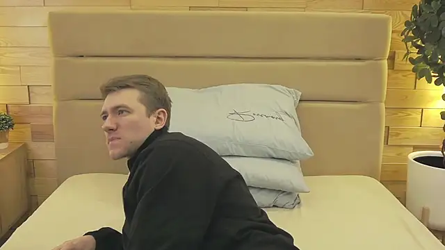 EthanPinkman online show from 03-08-26, 03:43