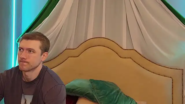 EthanPinkman online show from 06-09-26, 04:57