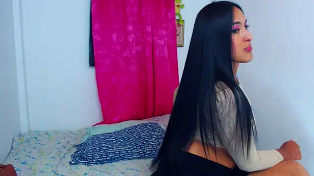 Snapshot of misss_estrella chatting on 09-22-25, 09:06 misss estrella online show from 09-22-25, 09:06