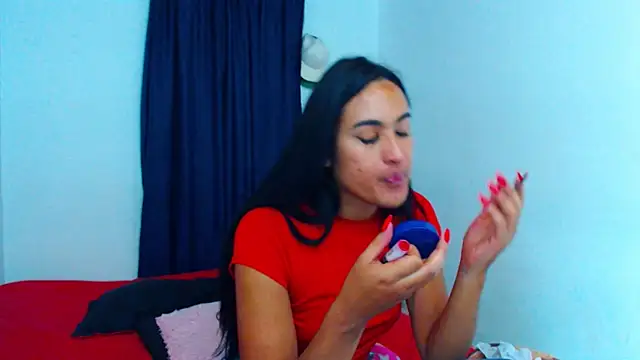 Snapshot of misss_estrella chatting on 10-25-25, 08:00 misss estrella online show from 10-25-25, 08:00