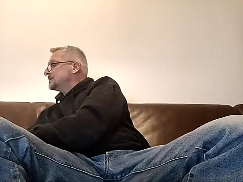 Snapshot of Heidemensch chatting on 01-28-25, 07:10 Heidemensch online show from 01-28-25, 07:10