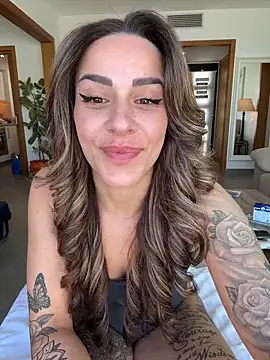 Alisa-Marie online show from 04-15-26, 10:55