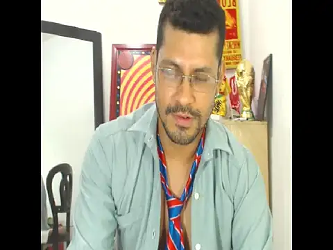 Snapshot of MikeRiverx chatting on 06-30-26, 04:13 MikeRiverx online show from 06-30-26, 04:13