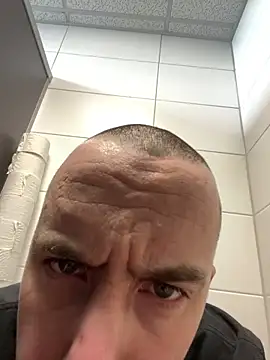 Drummer112 online show from 04-08-26, 08:58