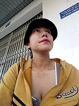 2HotAsain4u online show from 03-20-26, 12:48