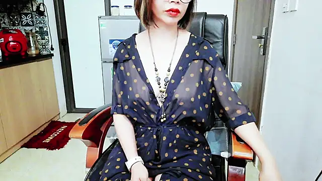 Miu-Le online show from 11-17-25, 11:54