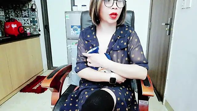 Miu-Le online show from 11-27-25, 09:17