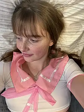 Snapshot of lovelly_molly chatting on 02-06-26, 05:27 lovelly molly online show from 02-06-26, 05:27