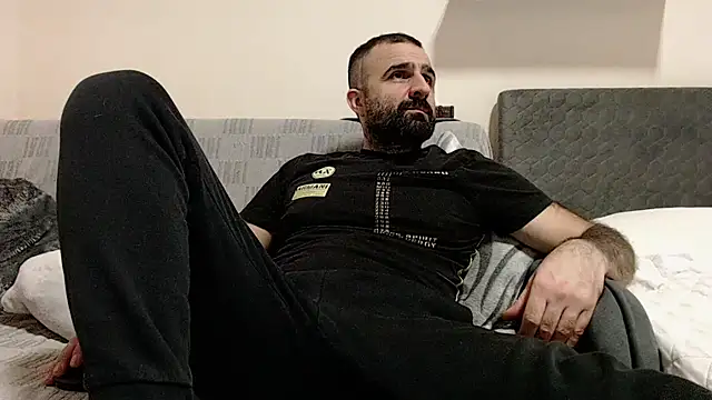 Snapshot of ivat80 chatting on 01-21-25, 06:45 ivat80 online show from 01-21-25, 06:45