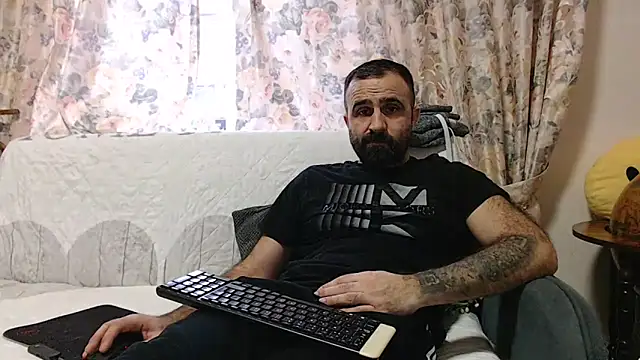 Snapshot of ivat80 chatting on 02-13-25, 03:14 ivat80 online show from 02-13-25, 03:14