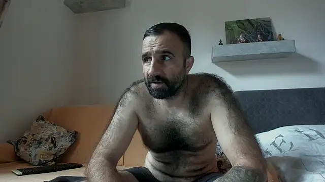 Snapshot of ivat80 chatting on 10-08-25, 08:34 ivat80 online show from 10-08-25, 08:34