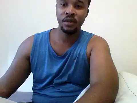 Snapshot of MAskedmilff chatting on 07-26-26, 02:46 MAskedmilff online show from 07-26-26, 02:46