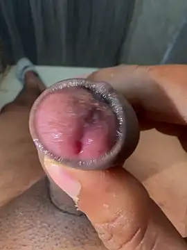 Snapshot of Cum_on_your_tityyy chatting on 11-10-25, 01:37 Cum on your tityyy online show from 11-10-25, 01:37