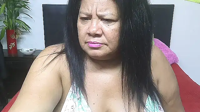 Snapshot of Shanttal0272 chatting on 05-25-26, 12:05 Shanttal0272 online show from 05-25-26, 12:05