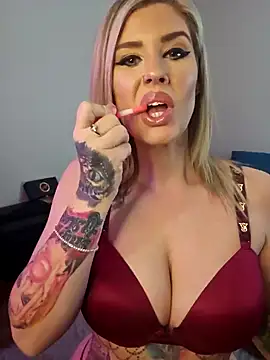 Snapshot of ellieconradxo chatting on 01-27-25, 05:48 ellieconradxo online show from 01-27-25, 05:48
