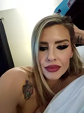 Snapshot of ellieconradxo chatting on 05-30-26, 04:09 ellieconradxo online show from 05-30-26, 04:09