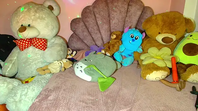 Pocahontascute 33 online show from 02-15-26, 10:50