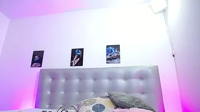 horny-juliette online show from 06-02-26, 01:13