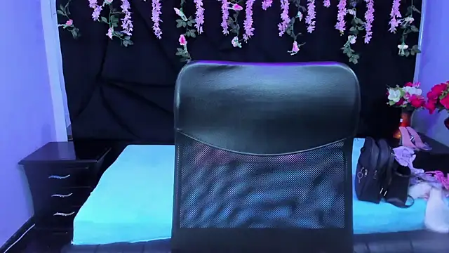 Cocoo Nuth online show from 11-28-25, 03:20