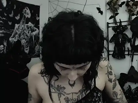 Snapshot of n0sferatus__ chatting on 06-11-26, 02:53 n0sferatus online show from 06-11-26, 02:53
