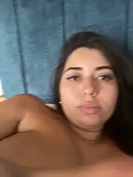 Snapshot of Tara__Sexy chatting on 03-05-25, 05:50 Tara  Sexy online show from 03-05-25, 05:50