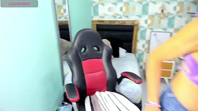 CATIAJONES online show from 01-14-26, 06:57